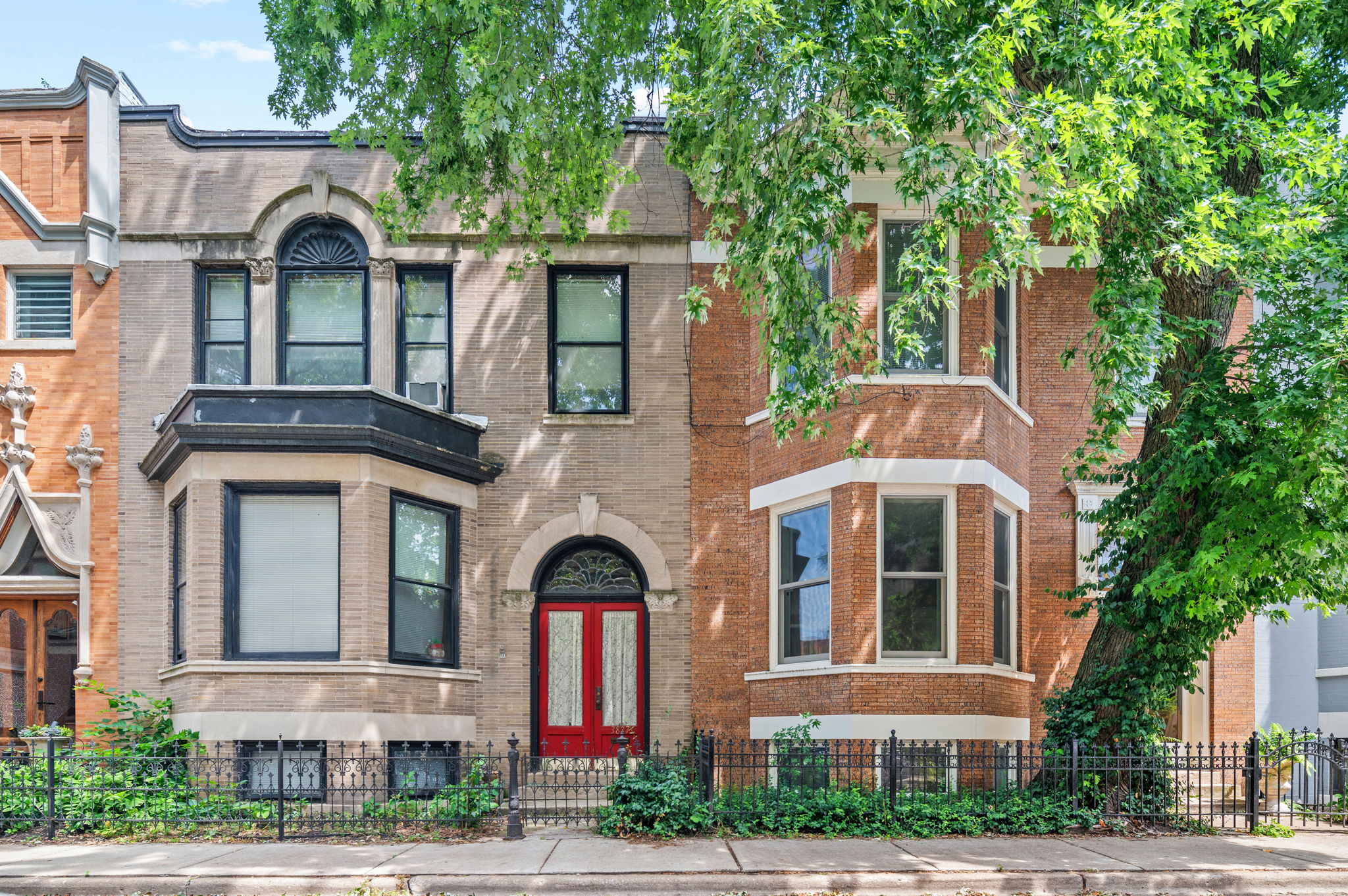 3837 N Alta Vista Terrace Chicago IL 60613