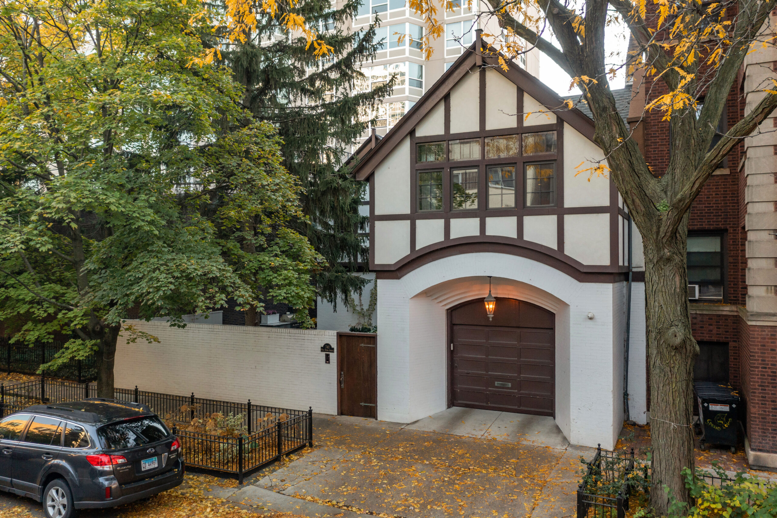 741 West Buena Avenue Chicago IL 60613