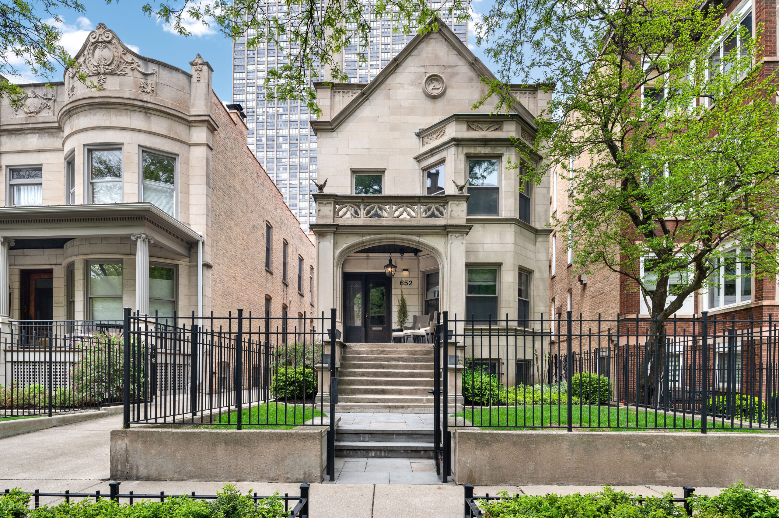 652 West Sheridan Road Chicago IL 60613